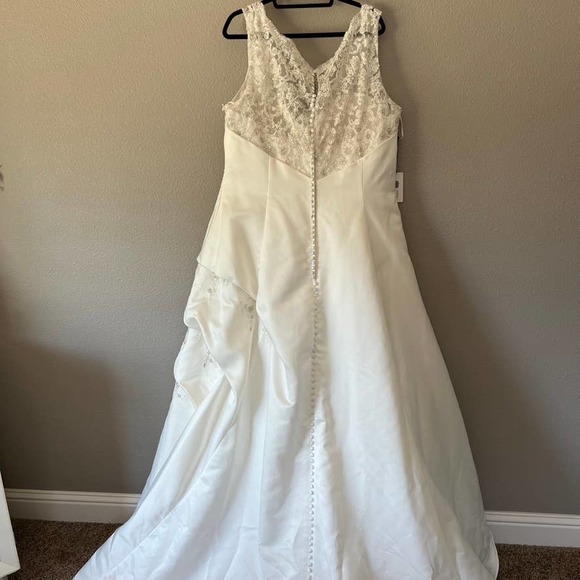 Plus Size Robin Jillian Bridal Button Lace Back Ruched Train New Wedding Dress - Picture 8 of 16